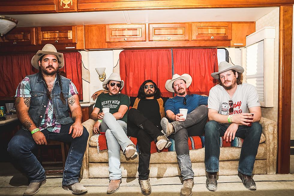 Mike and the Moonpies Drop Surprise New Album