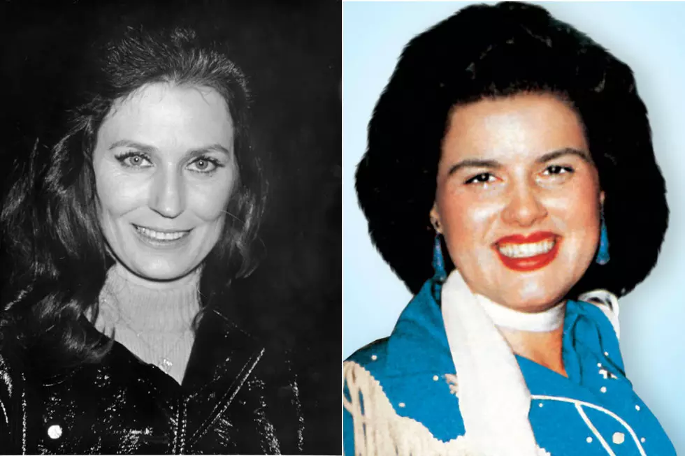 Patsy Cline and Loretta Lynn&#8217;s Brief, Important Friendship Shines in &#8216;Patsy &#038; Loretta&#8217; Lifetime Movie