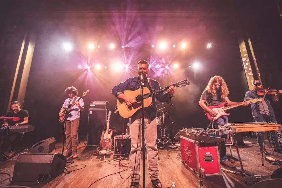 Tyler Childers Brings Newly-Released &#8216;Country Squire&#8217; Album to the Stage in NYC [PICTURES]