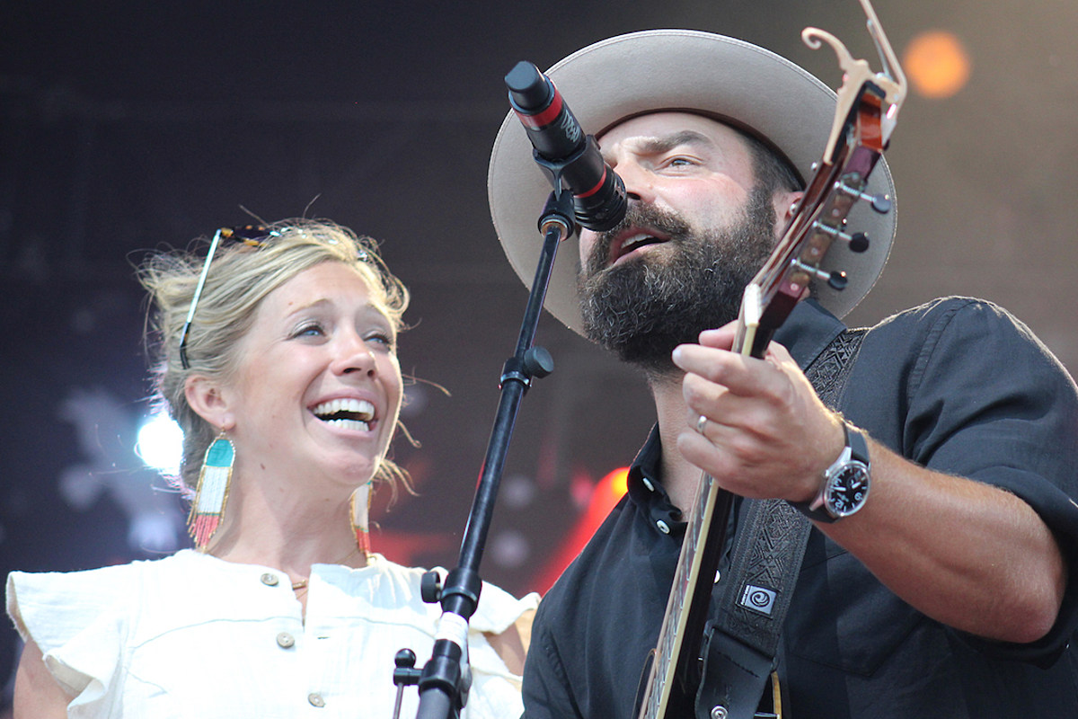 LOOK: Drew Holcomb Builds 'Family' at 2019 Moon River Festival