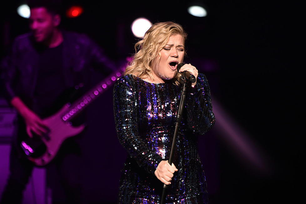 Kelly Clarkson Slams Country Music: ‘Y’all Don’t Play People With Boobs’