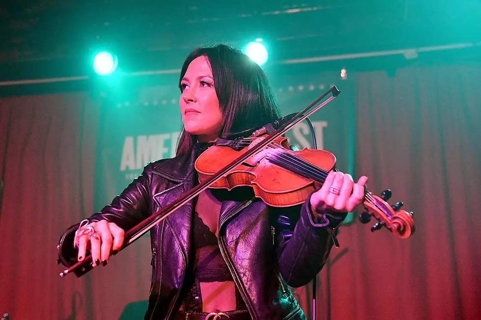 Amanda Shires’ ‘Gone for Christmas’ Is a Holiday-Time Kiss-Off [Listen]