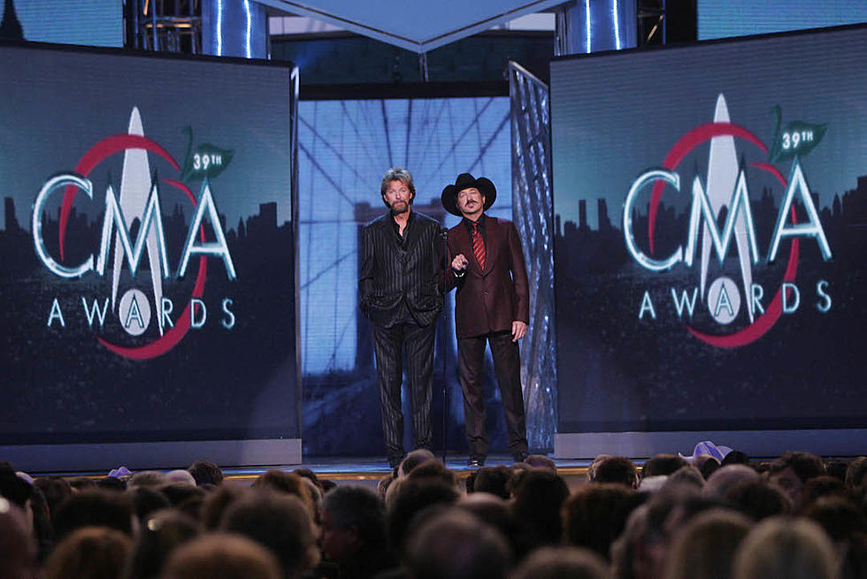 Brooks & Dunn’s First CMA Awards Win Was ‘a Dream Come True’ [WATCH]