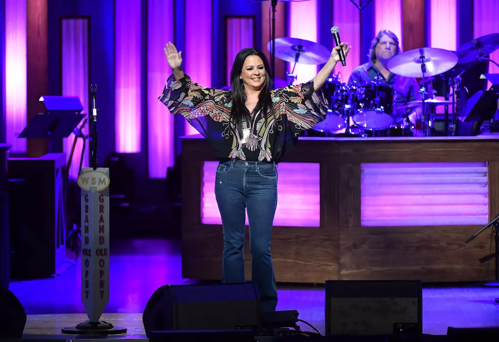 Sara Evans Puts a Competitive Spin on ‘Suds in the Bucket’ on ‘Nashville Squares’ [Exclusive Video]