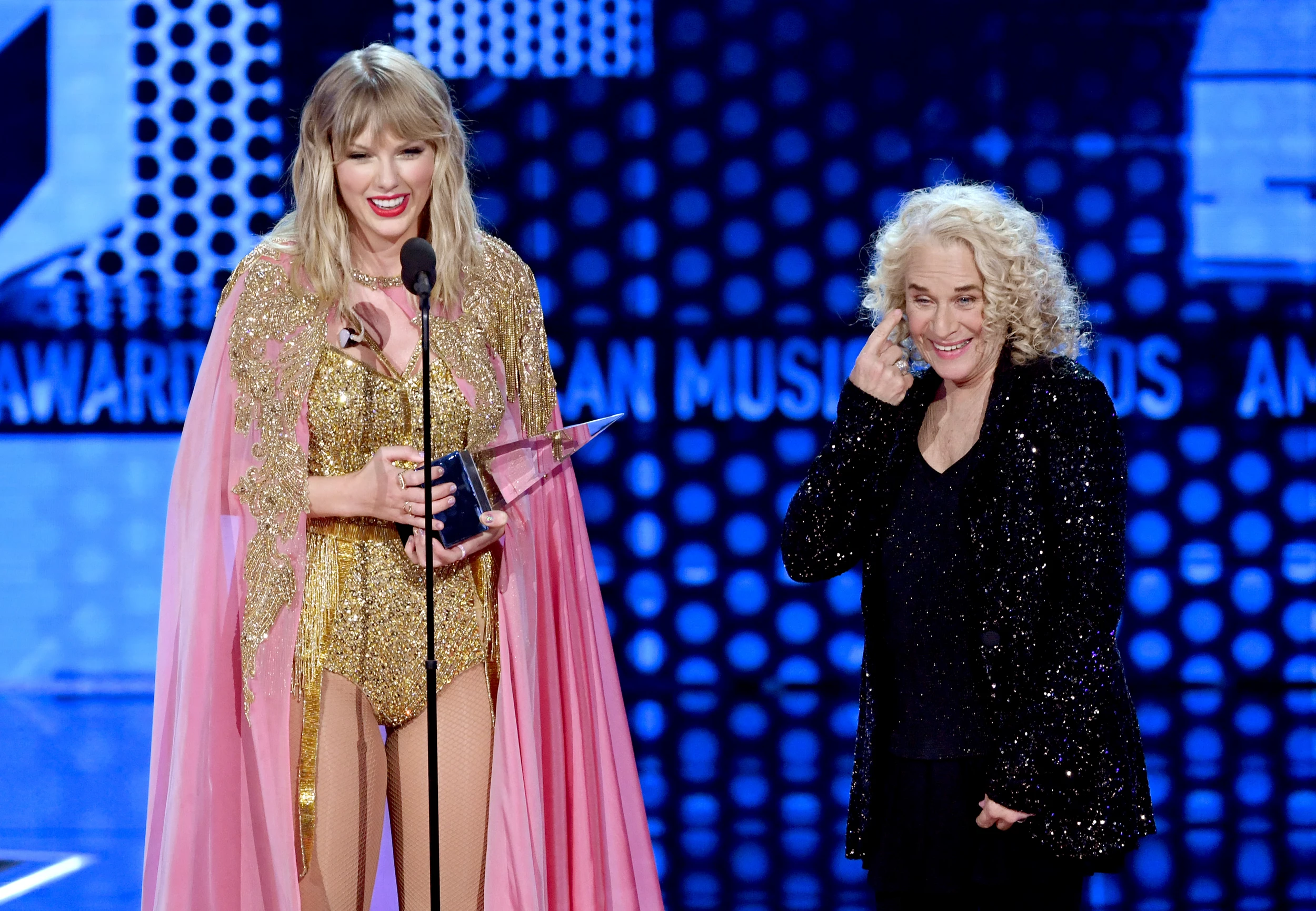 Taylor Swift Crowned Artist Of The Decade At The 2019 Amas