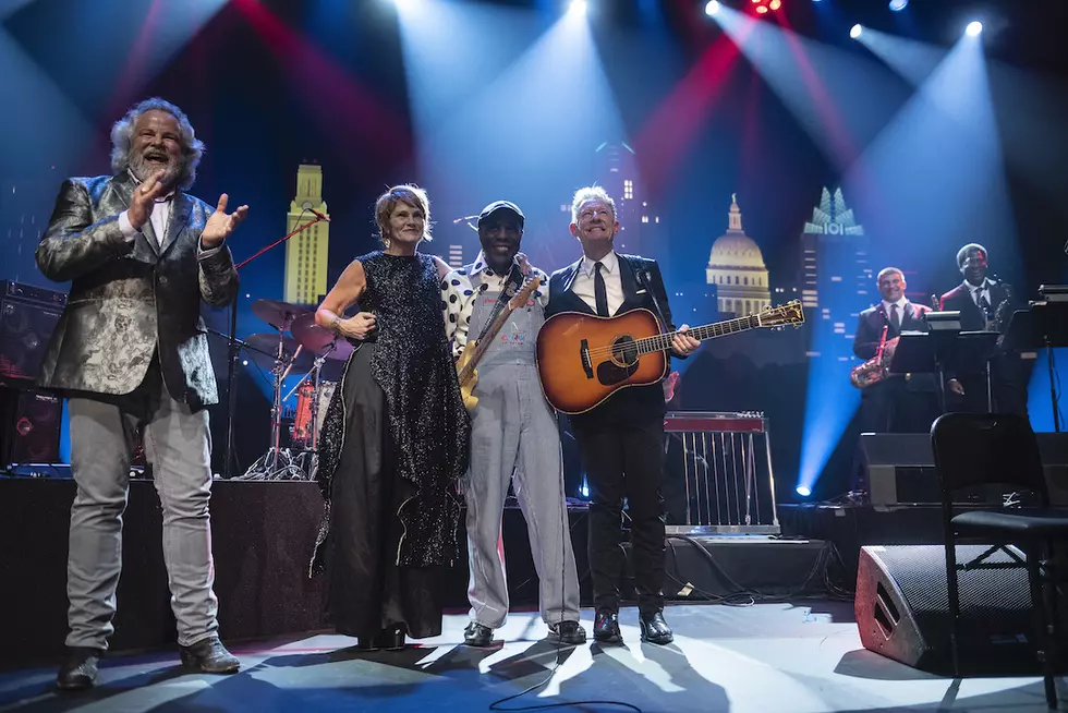 Watch Lyle Lovett Jam w/ Shawn Colvin at ACL Hall of Fame Honors