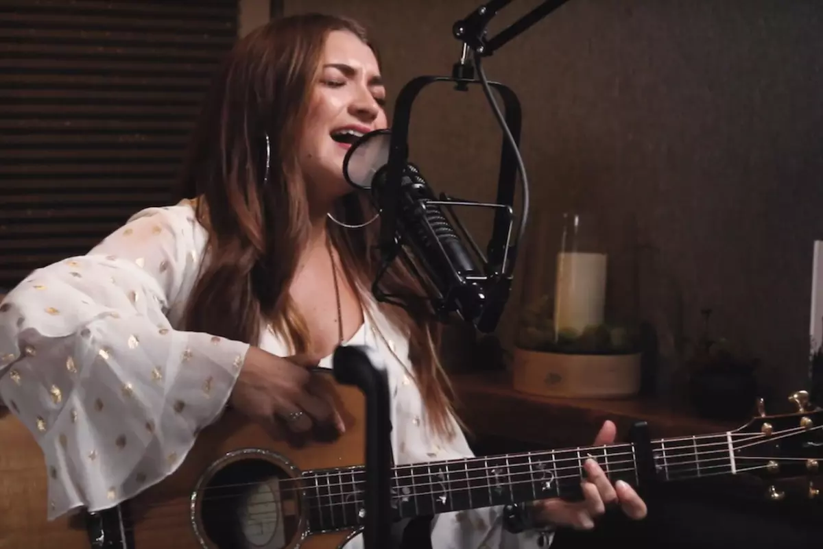 Tenille Townes Spotlights Her Soulful Side With 'At Last' Cover