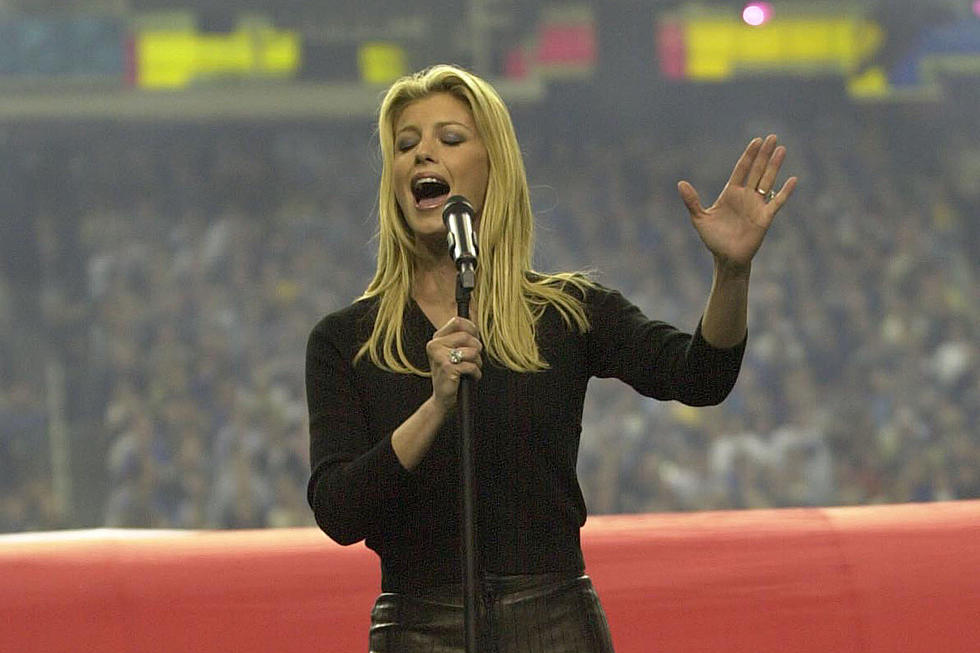 Country Music Memories: Faith Hill Performs Anthem at Super Bowl