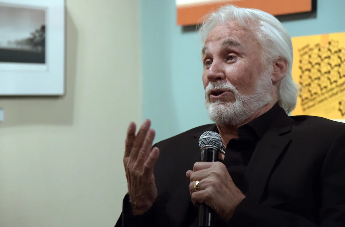 Kenny Rogers Is the Subject of Upcoming A&E ‘Biography’