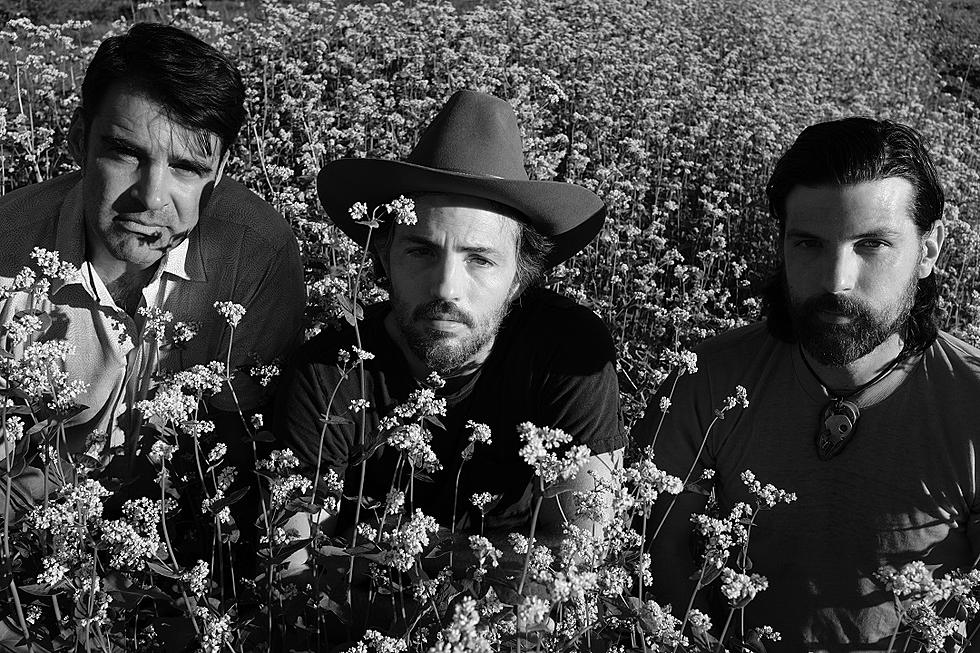 The Avett Brothers Hope to Connect in Tumultuous Time With New Album ‘The Third Gleam’