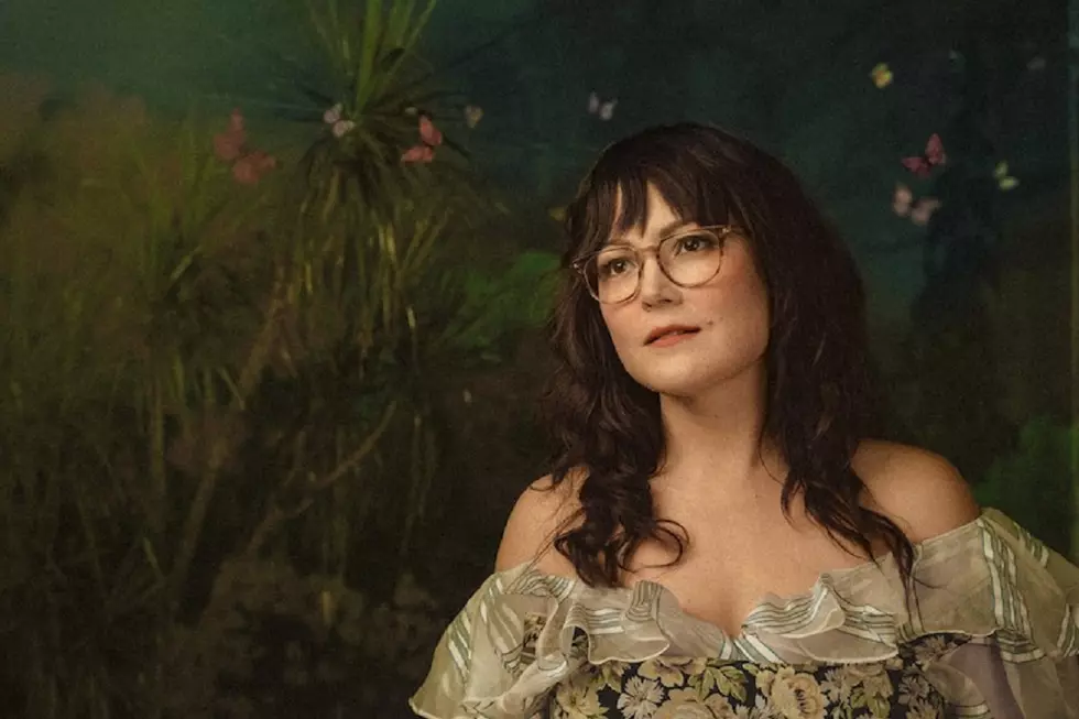 Sara Watkins Crafts New Album, &#8216;Under the Pepper Tree&#8217;, for Families