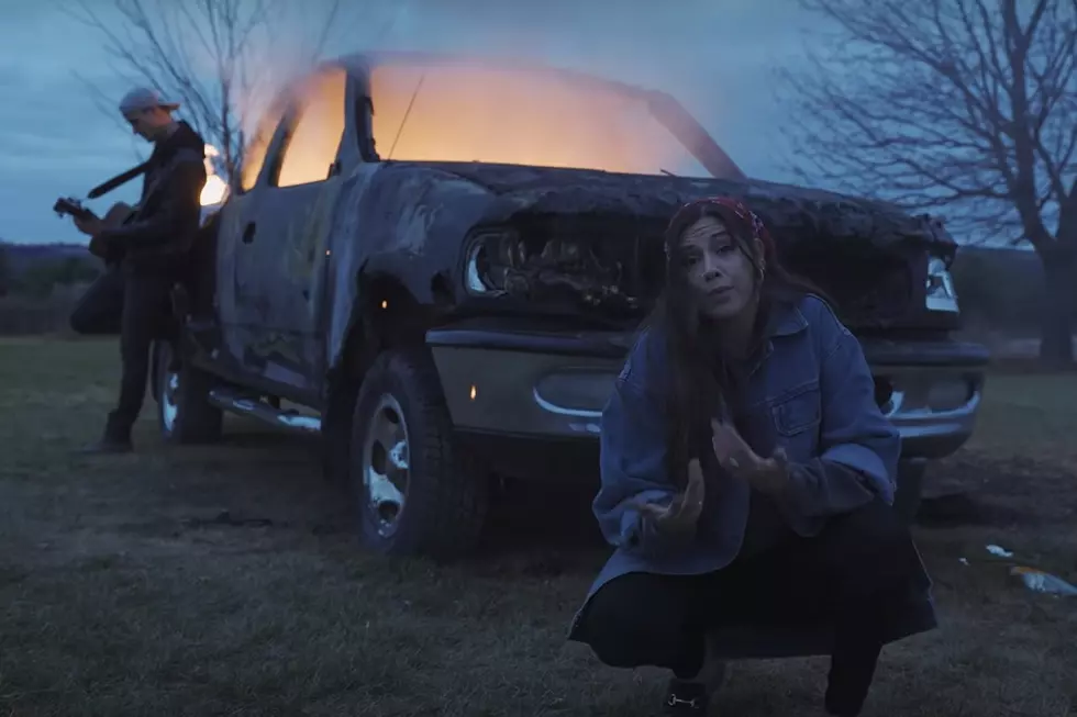 FIRST WATCH: Robyn Ottolini's Acoustic 'F-150' Is Daring