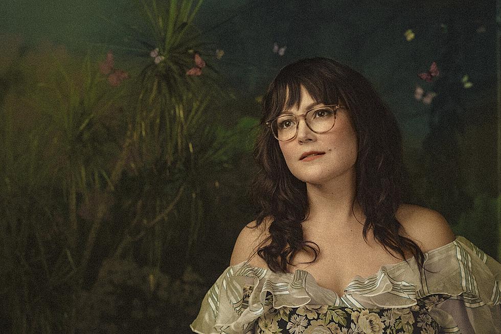 Interview: Sara Watkins’ Family-Friendly ‘Under the Pepper Tree’ Is Music for All Ages