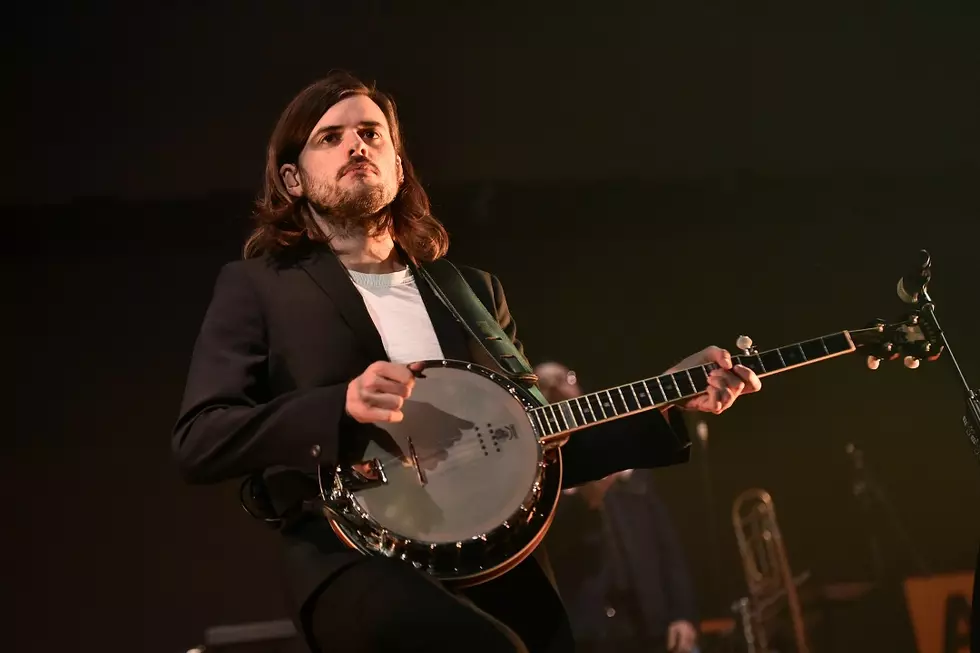 Winston Marshall, Mumford & Sons Banjo Player, ‘Taking Time Away From the Band’ After Praising Controversial Book