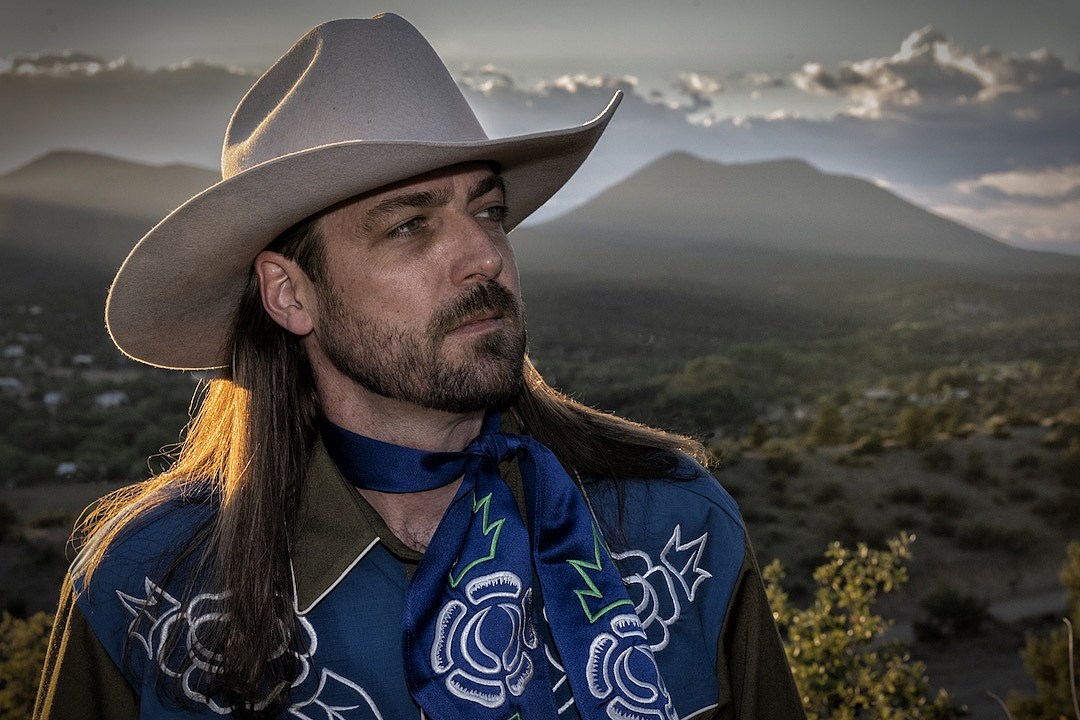David Gideon Takes a Reflective Journey in ‘Nice to Meet You’