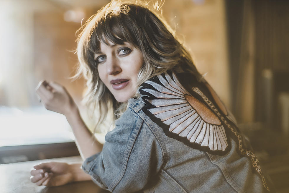 ALBUM REVIEW: Anaïs Mitchell Supplies Poetic Reflection on New Self-Titled Record