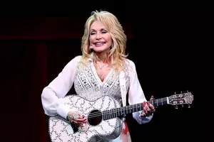 45 Years Ago: ‘Here You Come Again’ Becomes Dolly Parton’s First...