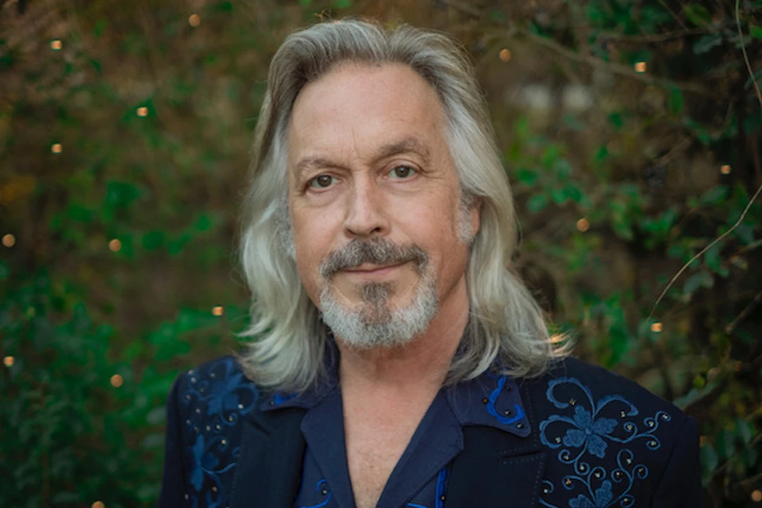 Hear Jim Lauderdale’s ‘That Kind of Life (That Kind of Day)’