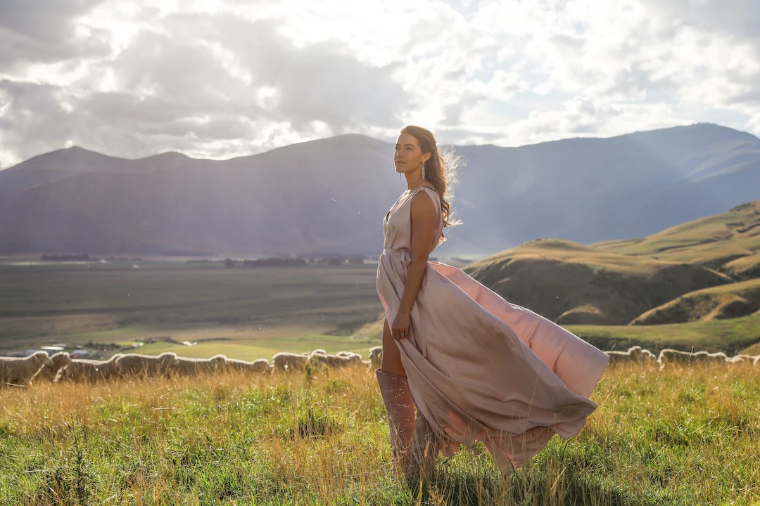 Caroline Jones Shares Stunning ‘I Don’t Love You’ Music Video