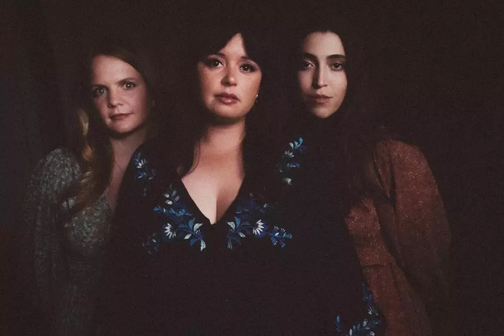 Emily Scott Robinson, Alisa Amador + Violet Bell Announce Tour