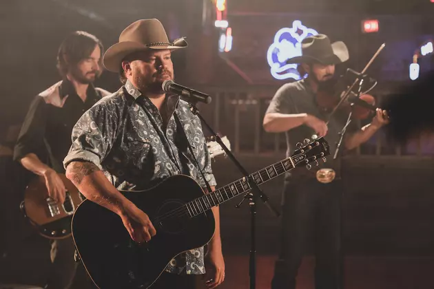 Randy Rogers Band Finds Love in a Bar in &#8216;Fast Car&#8217; Music Video [WATCH]
