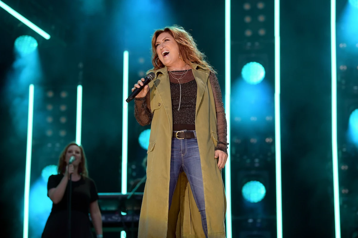 Jo Dee Messina: Her Country Music Career Through the Years
