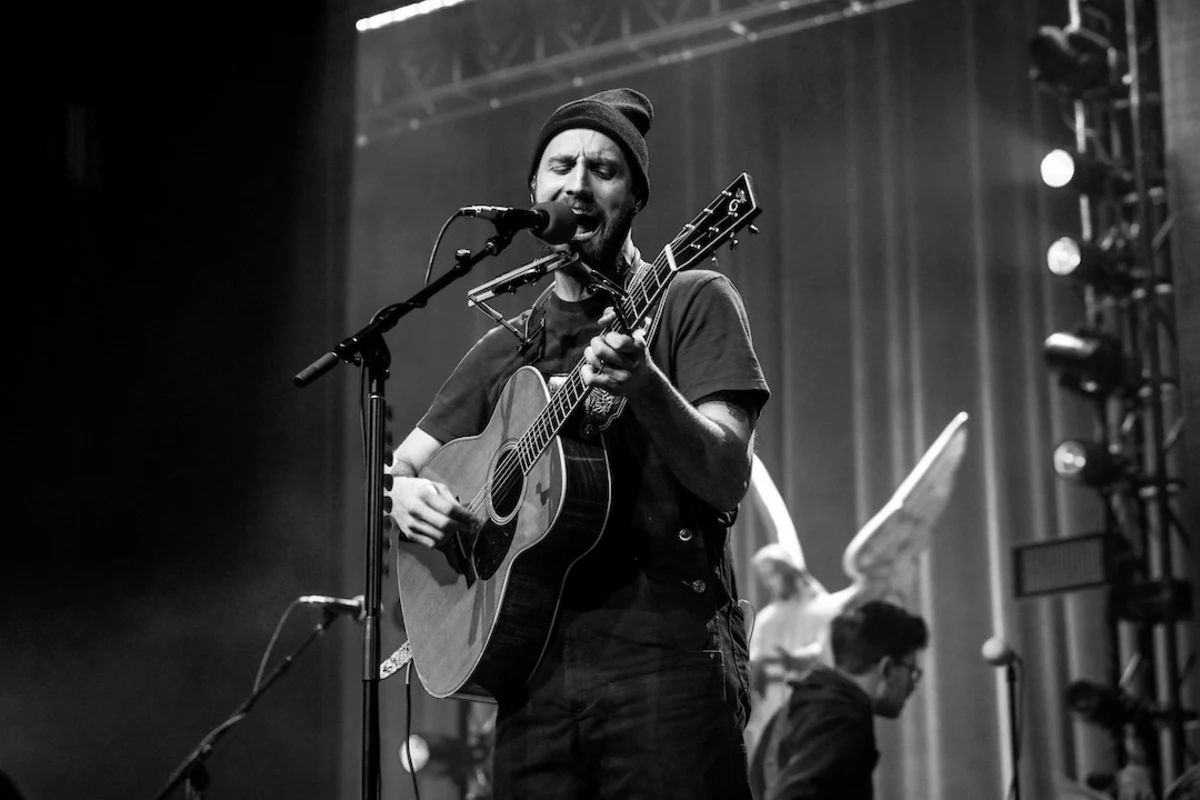 Ruston Kelly Reveals 2023 'The Weakness' Tour Dates