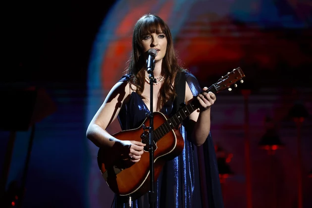 Madison Cunningham Performs &#8216;Life According to Raechel&#8217; at the 2023 Grammys