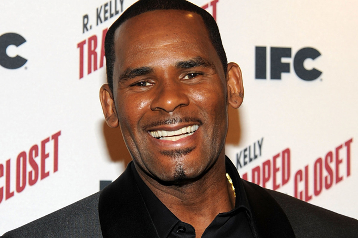 R Kelly Reveals He Suffers From Illiteracy