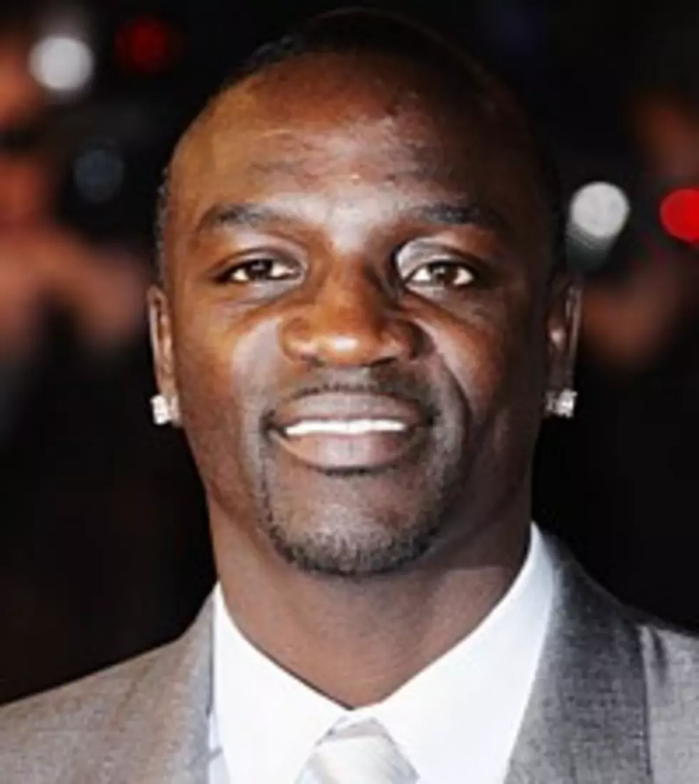 Akon Brings Dance Party to &#8216;Stadium,&#8217; Readies Free Album