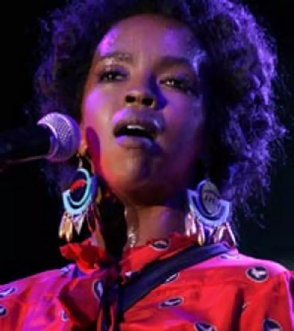 Lauryn Hill ‘Writes Obituary Onstage’ During Set in Toronto