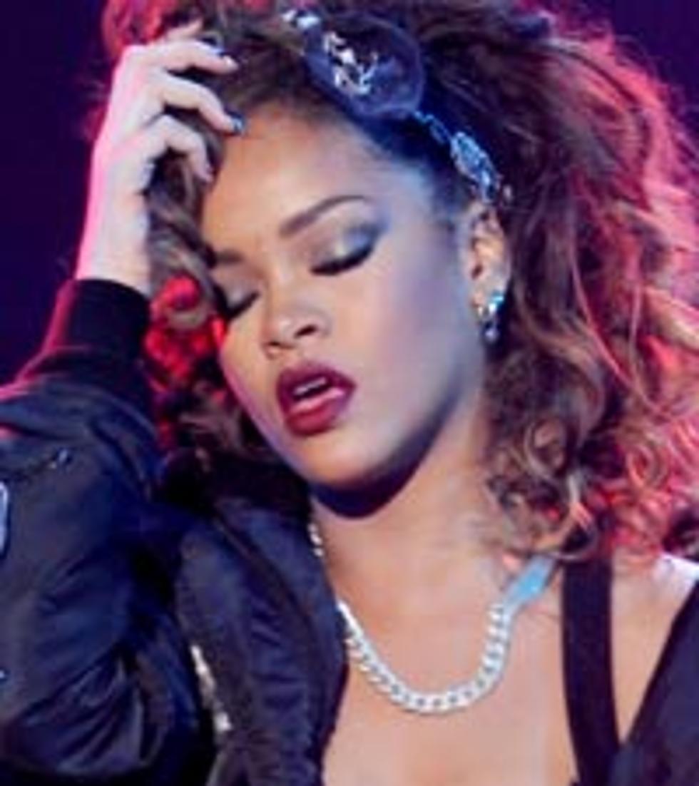 Rihanna Throws Up: Runs Off Stage Mid-Concert — Video