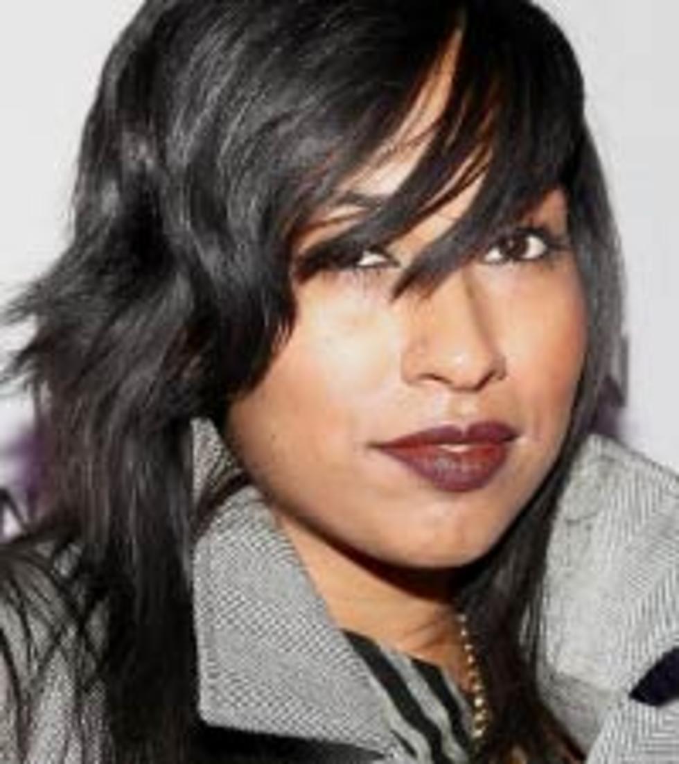 Melanie Fiona Addresses Relationship Issues at Hollywood Concert