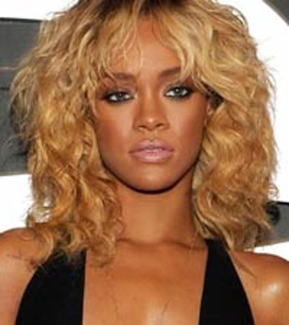 Rihanna, &#8216;Draw Something&#8217; App: Singer is Subject of Bloody Sketches