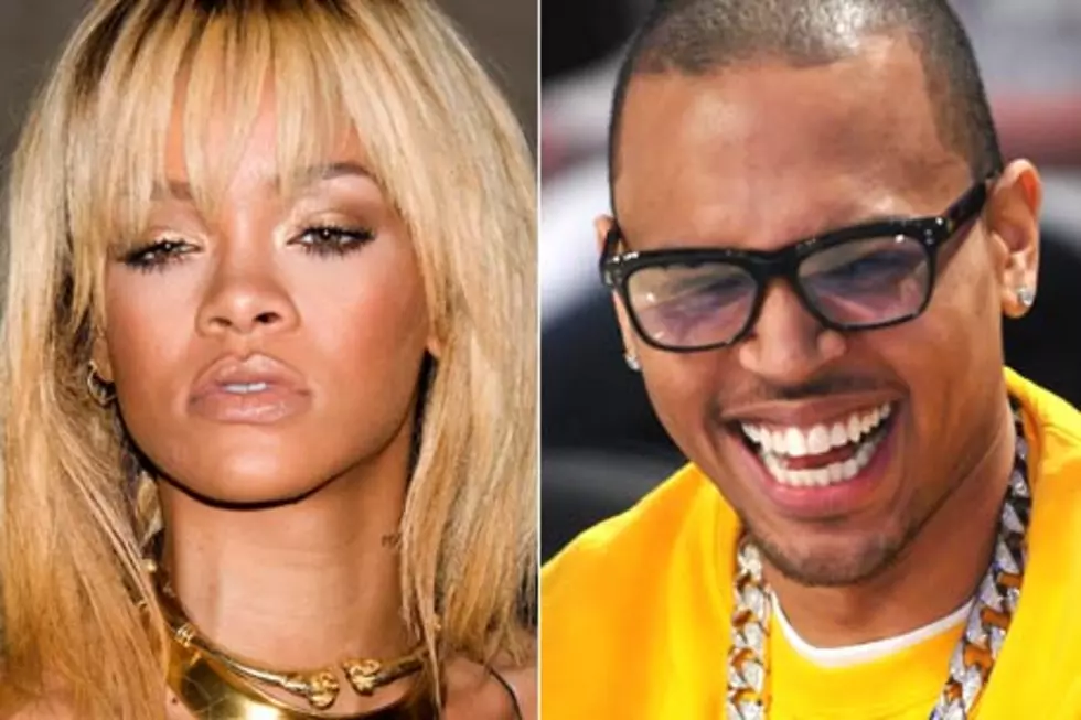 Rihanna, Chris Brown: Singer Says Ex Is the &#8216;Hottest,&#8217; Doesn&#8217;t Want a &#8216;Divide&#8217;