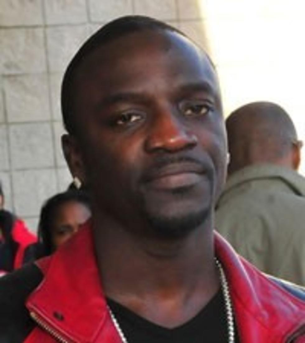 Akon ‘Hurt Somebody’ Video: French Montana Supports Rapper in the Ring