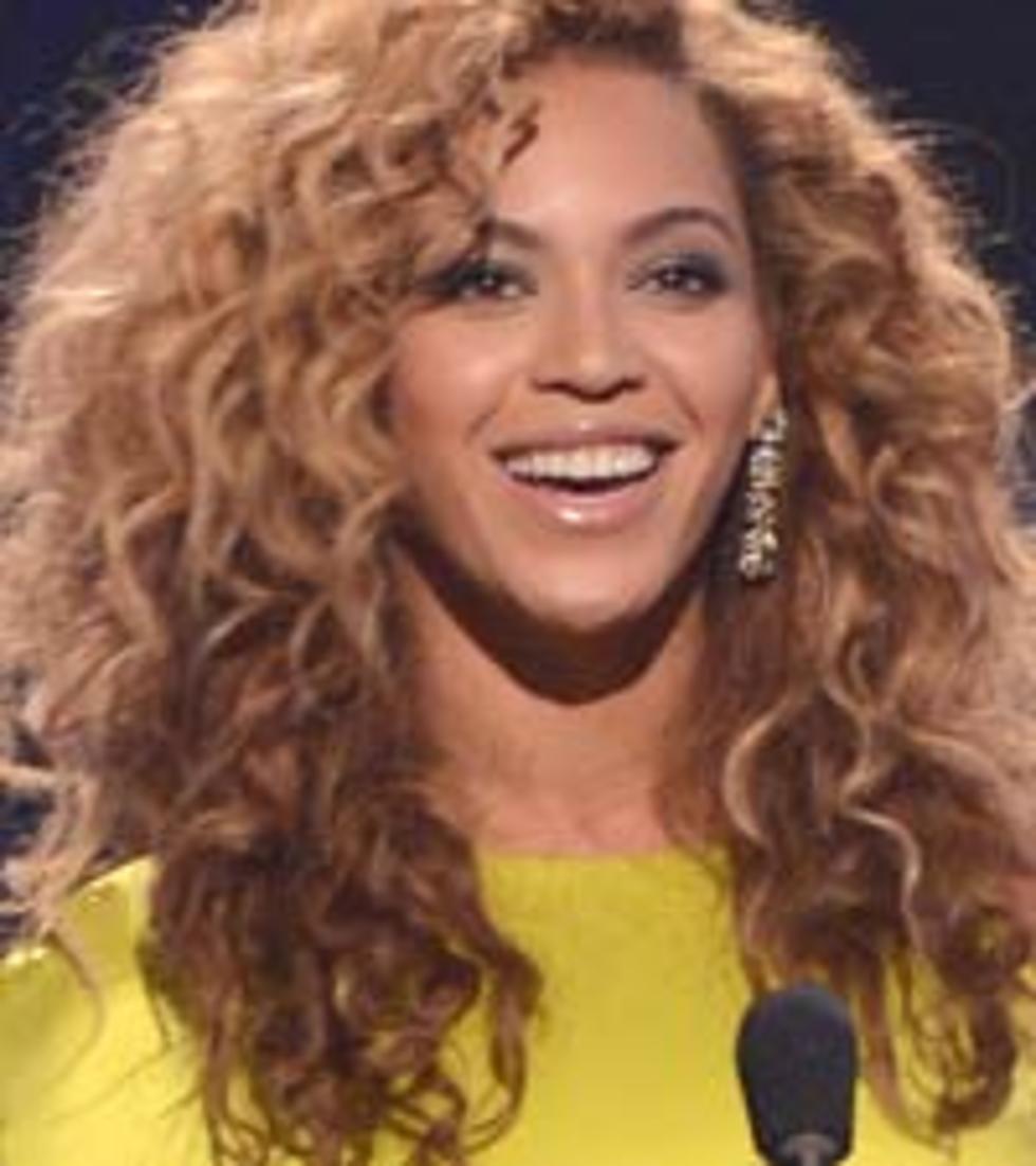 Beyonce, BET Awards 2012: Singer Earns Best Female R&amp;B Artist, Thanks Lauryn Hill