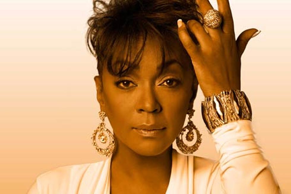 Anita Baker Shares Thoughts on ‘Organic’ Dating at 54