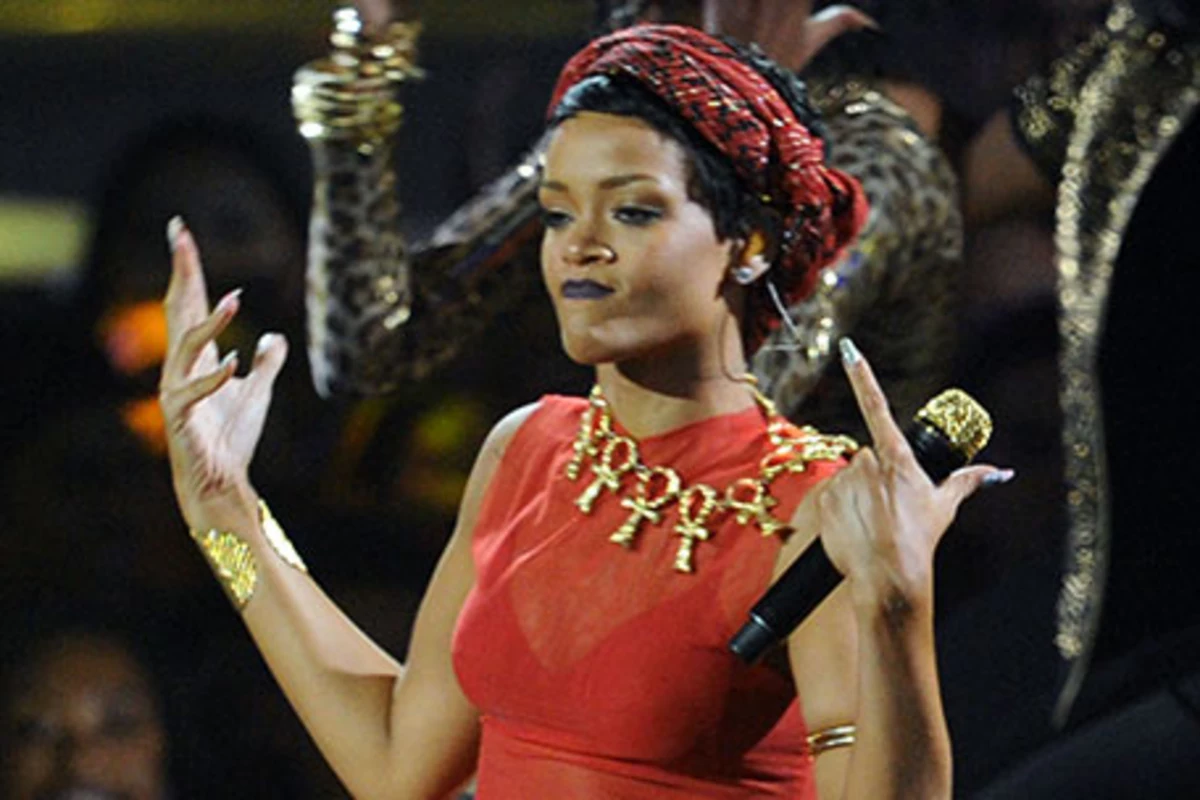 Rihanna, VMAs Performance AAP Rocky Gives Singer Surprise