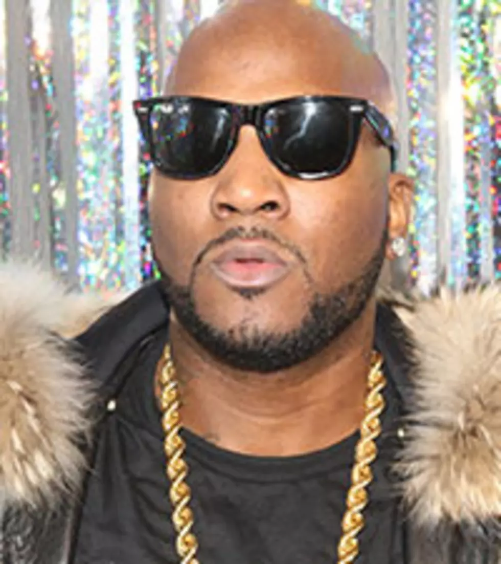 Young Jeezy &#8216;It&#8217;s Tha World: Rapper Releases New Mixtape With 2 Chainz, Trey Songz &amp; More