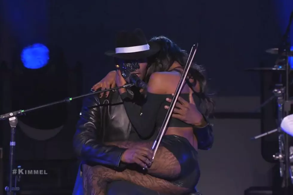 R. Kelly Plays a Woman Like a Violin, Brings Out 2 Chainz on ‘Jimmy Kimmel Live’