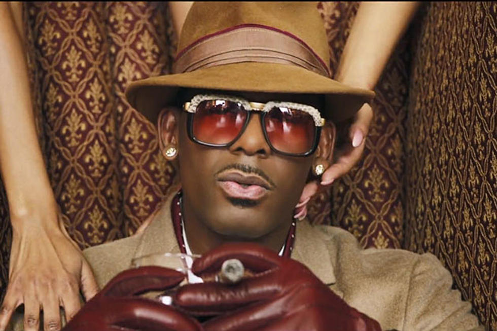 Watch R. Kelly Party With Maids in 'Cookie' Video