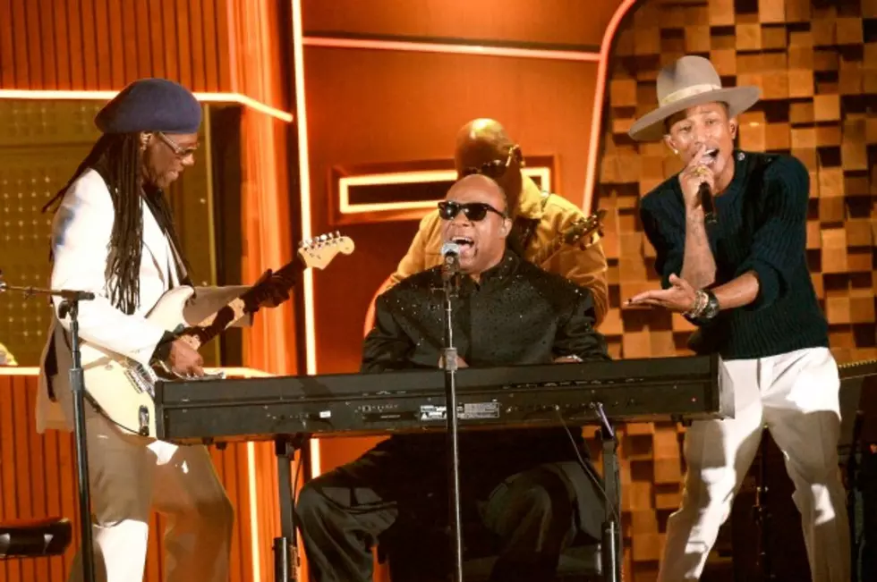 Stevie Wonder Joins Pharrell, Daft Punk & Nile Rodgers for ‘Get Lucky’ at 2014 Grammy Awards