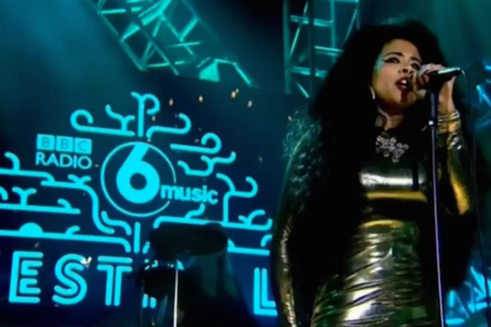 Kelis Performs New Material at BBC 6 Music Festival [VIDEO]
