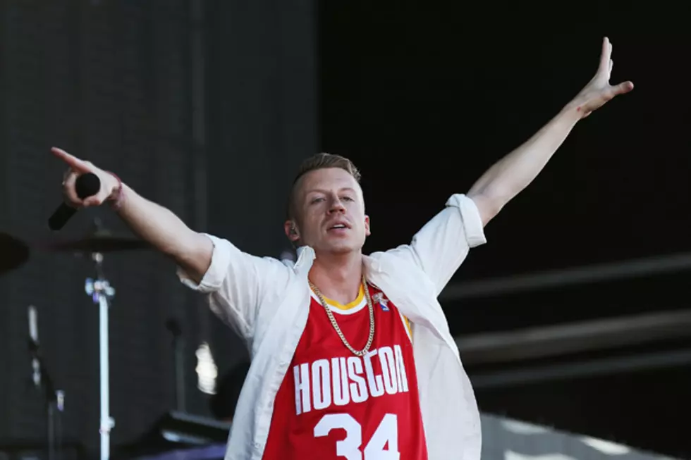 Macklemore Offends Jewish Community With Stage Costume