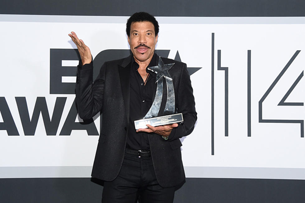 Lionel Richie Receives Lifetime Achievement Honor at 2014 BET Awards