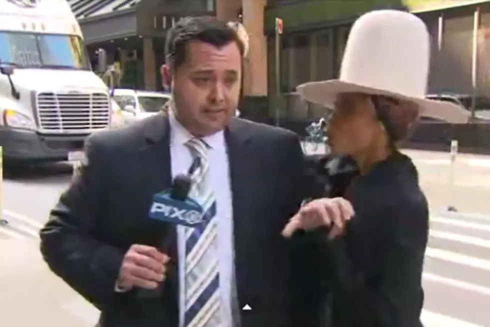 Erykah Badu Tries to Kiss Reporter During News Broadcast [VIDEO]