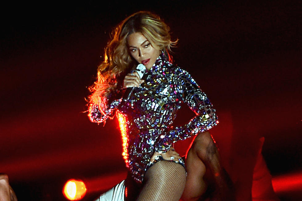Beyonce Gives Fiery Performance Of Visual Album At 2014 MTV Video Music Awards