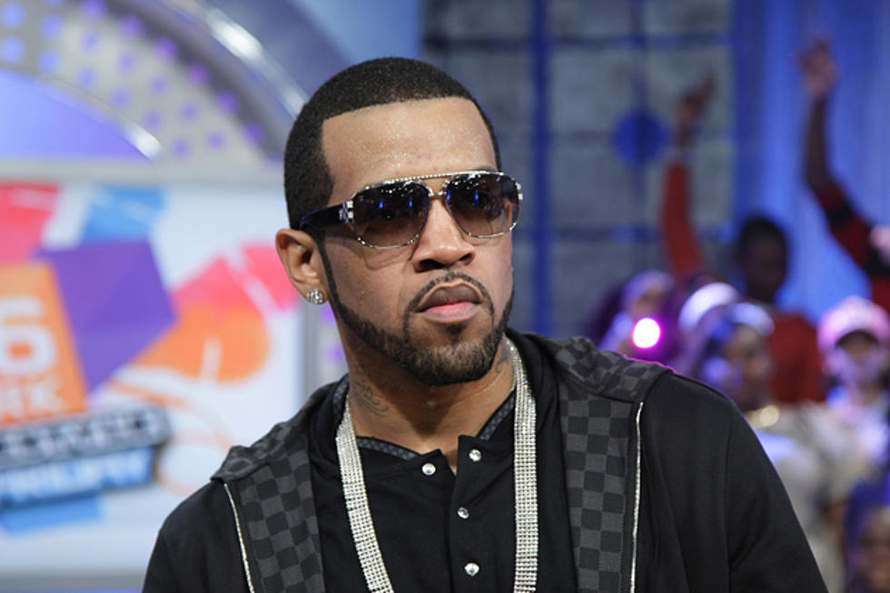 Lloyd Banks Gets Into Shoving Match With Security Guard