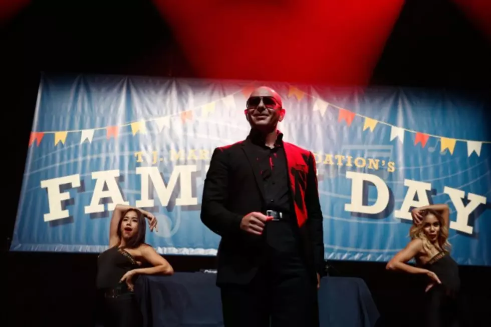 Pitbull to Host 2014 American Music Awards